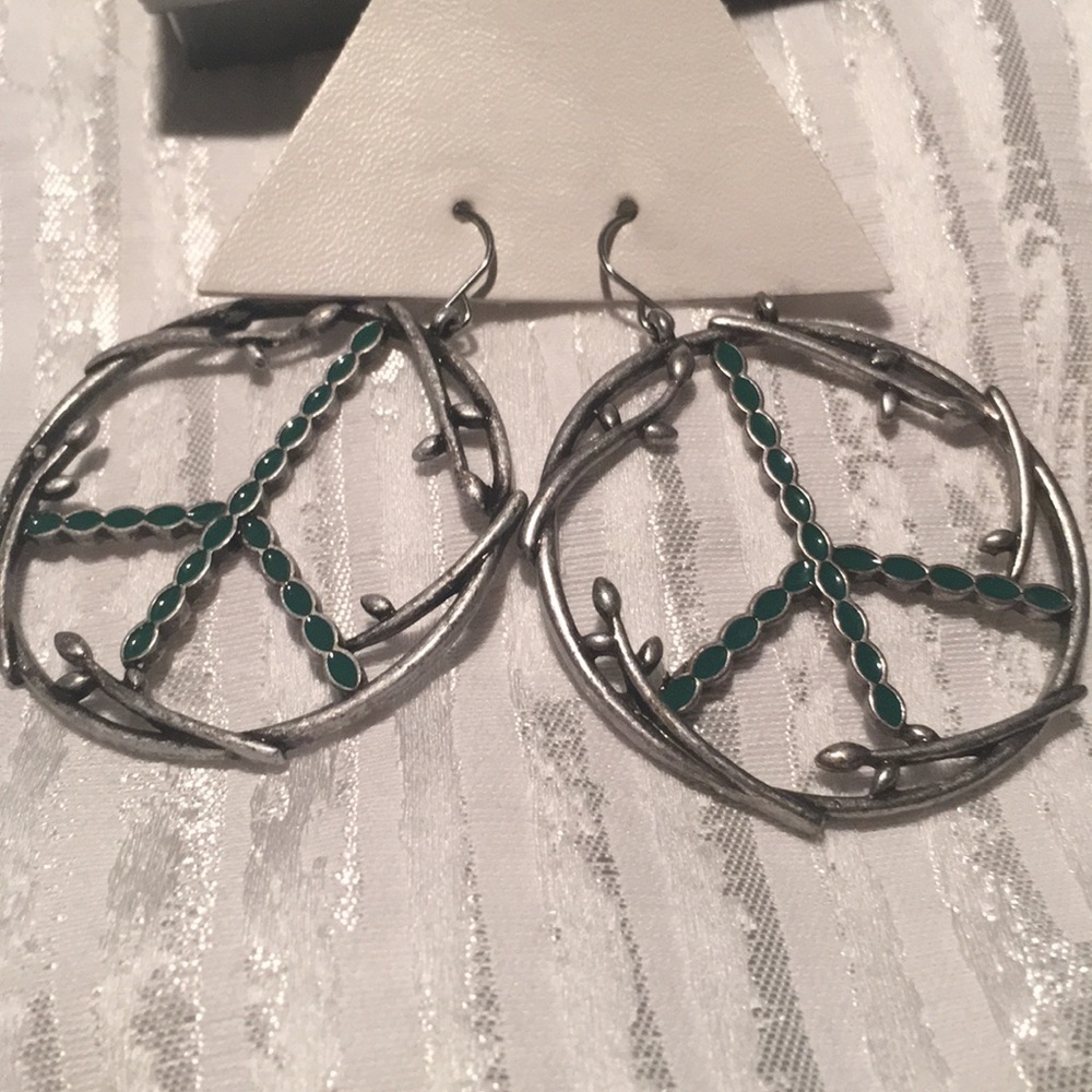 Pieced peace earrings 💕